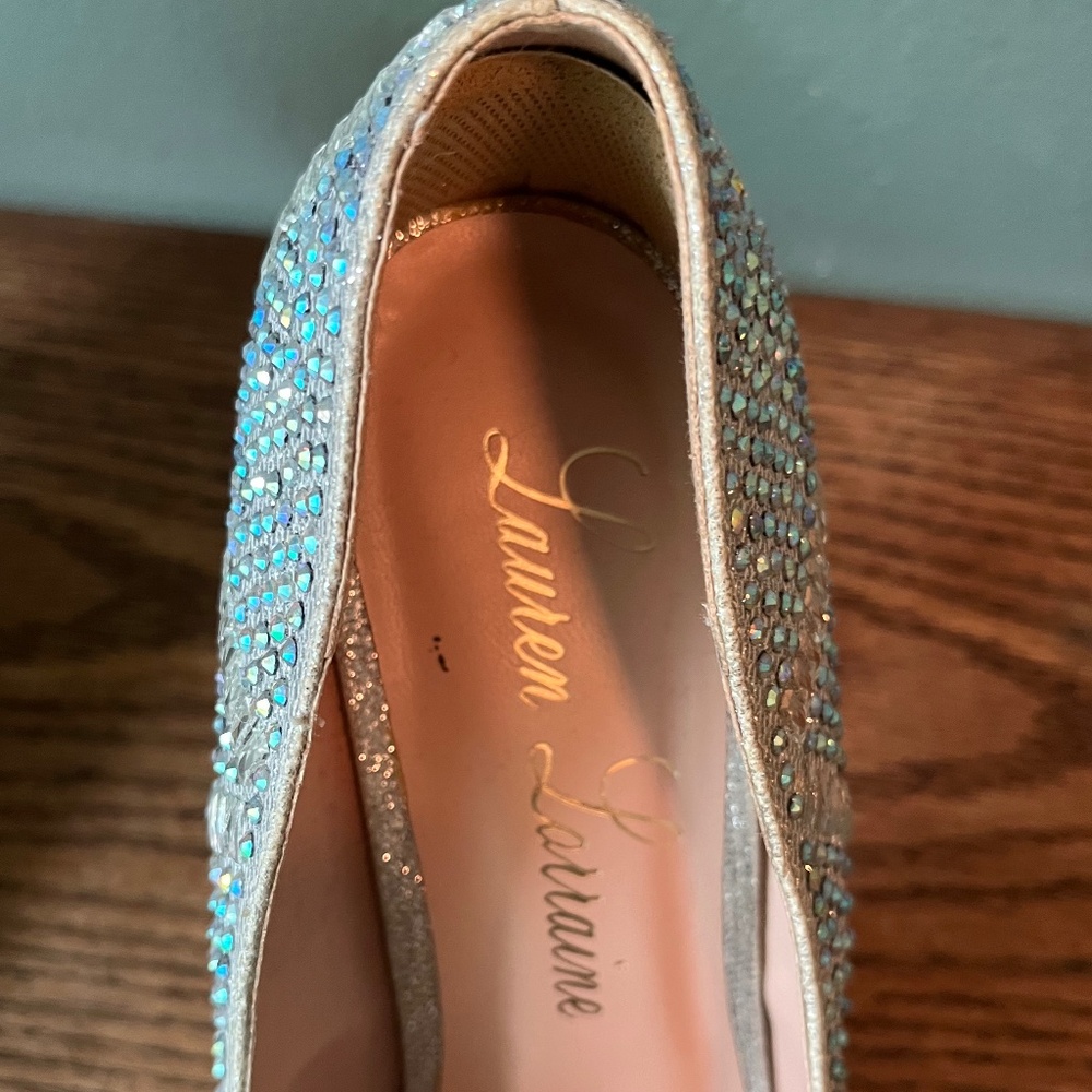Lauren Lorraine Beautiful Silver Shimmer Sparkling Spike Heels   Size 8.5 - Picture 8 of 13